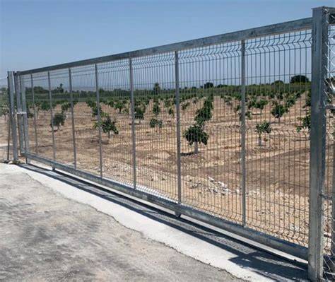 Puerta corredera estructural con chapa galvanizada